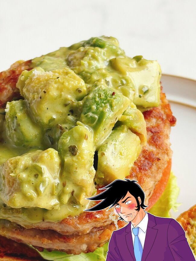 「モスバーガーさんマジですか」肉2倍の“ボリューム凄すぎバーガー”高さ8cmはやりすぎです…!「口を全開に開けてやっと食べれる」「想像以上に写真そのまま来てびっくり」