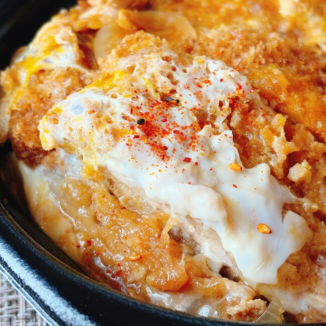 「まじでボリューム満点」「米が足りない」ほっともっとの“1200kcal超え弁当”お肉たっぷりで迫力がスゴい！「メニューの写真に偽りなし」