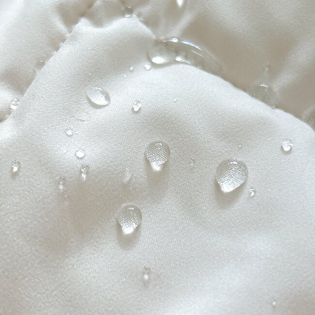 マフラーいらずの暖かさ!ワークマンの“ぱかぽかアウター”気温5度でも冷たい風を通さなくて快適!「冬の1番寒い時期でも安心」「軽いし暖かい」