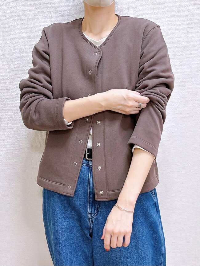 「今の時期に重宝します」無印良品の“もっちりカーディガン”サッと着やすくて手放せない！「合わせやすくて出番が多い」「一年を通して着られます」《購入レビュー》