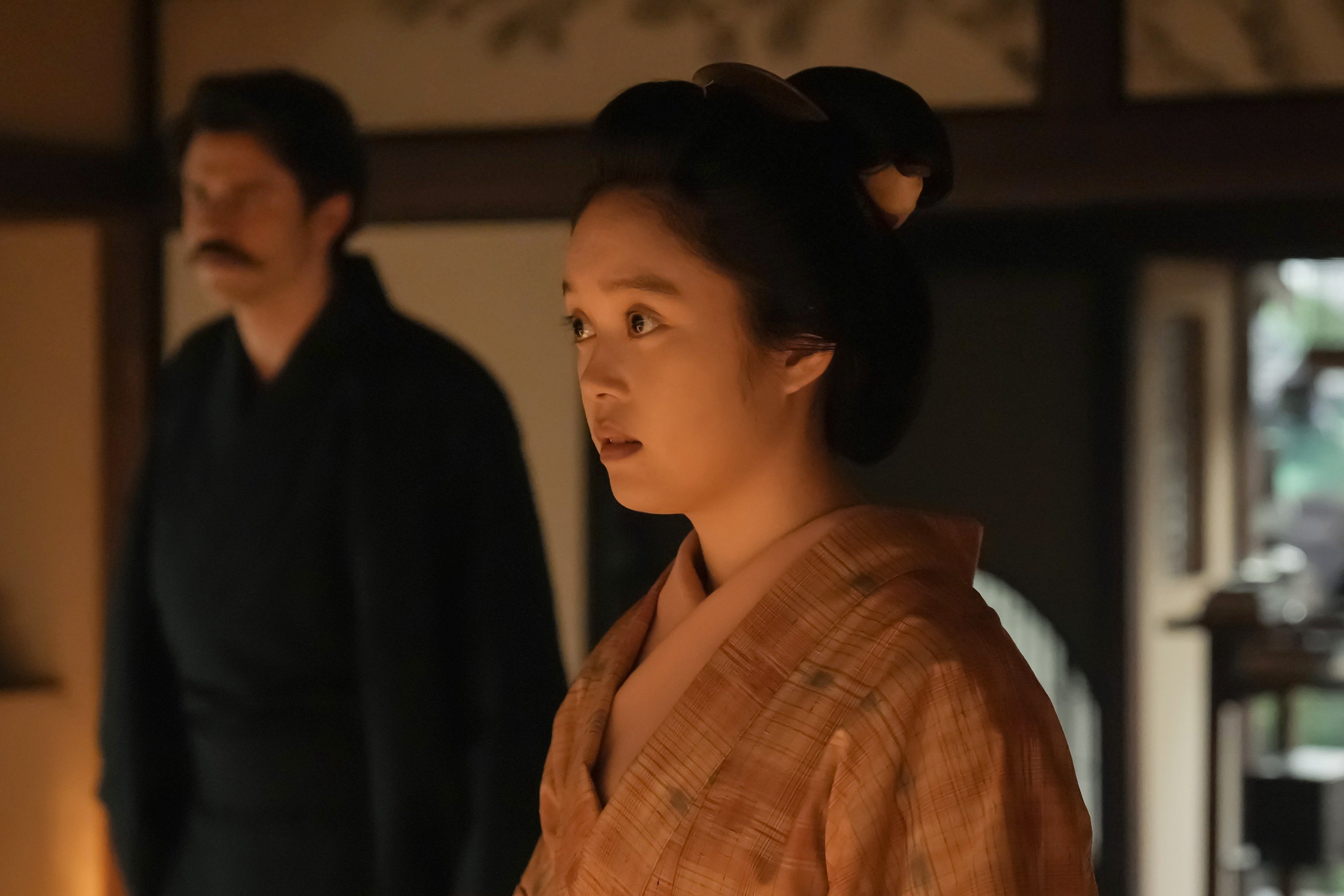 岩崎う大が投げ飛ばされスタジオがシーン…トミー・バストウ「怒りの演技」に緊張〈ばけばけ第87回〉