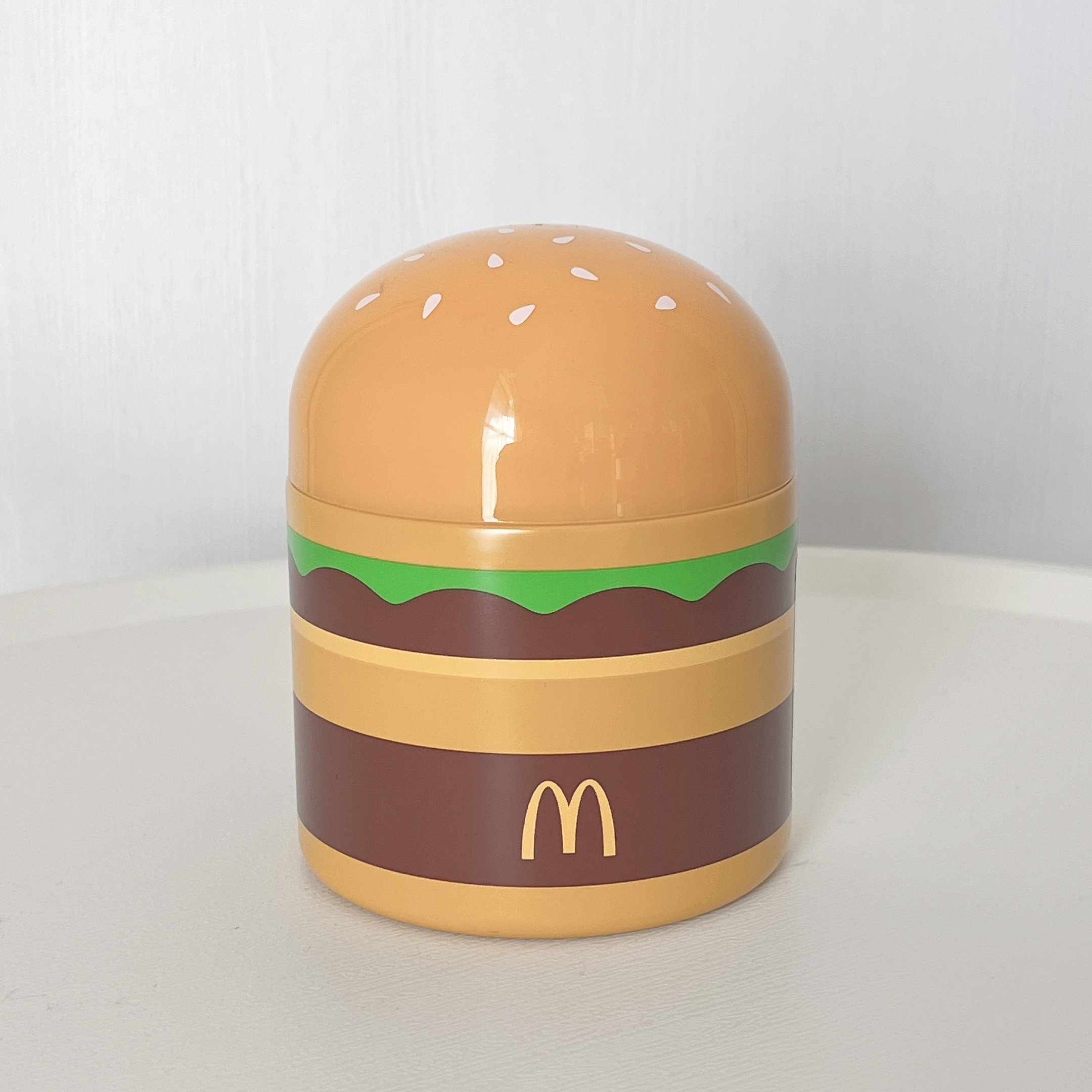 「購入金額以上にお得」マクドナルド福袋の中身がスゴかった…!グッズだけでも嬉しいのに、商品券までついてお得すぎる!「めちゃくちゃ可愛い」「実用性が高くて嬉しい」