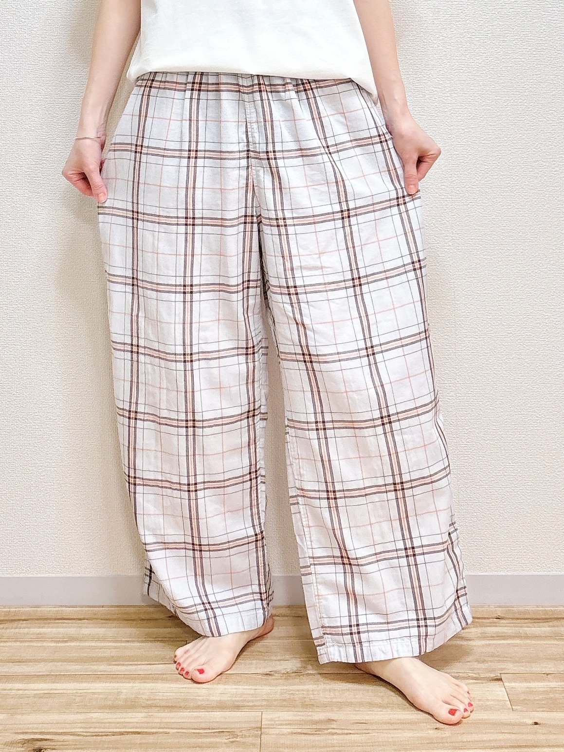 家でも外でも大活躍…!無印良品の“楽ちんルームウェア”着たまま外に出られるオシャレさなんです!