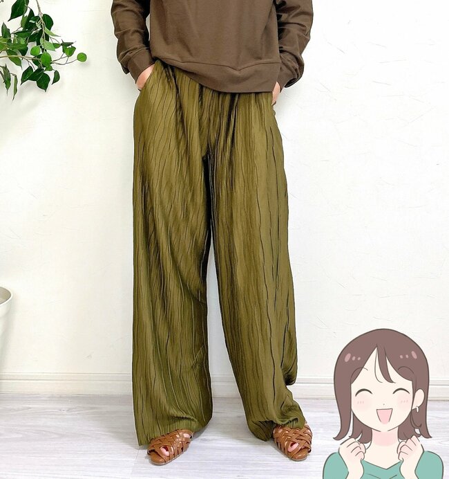 【GU値下げ品】ふんわり感がカワイイ！シルエットが綺麗な“スカートみたいなパンツ”2990円→1990円はコスパ抜群じゃん！「低身長でもスッキリ」「職場にヘビロテ」