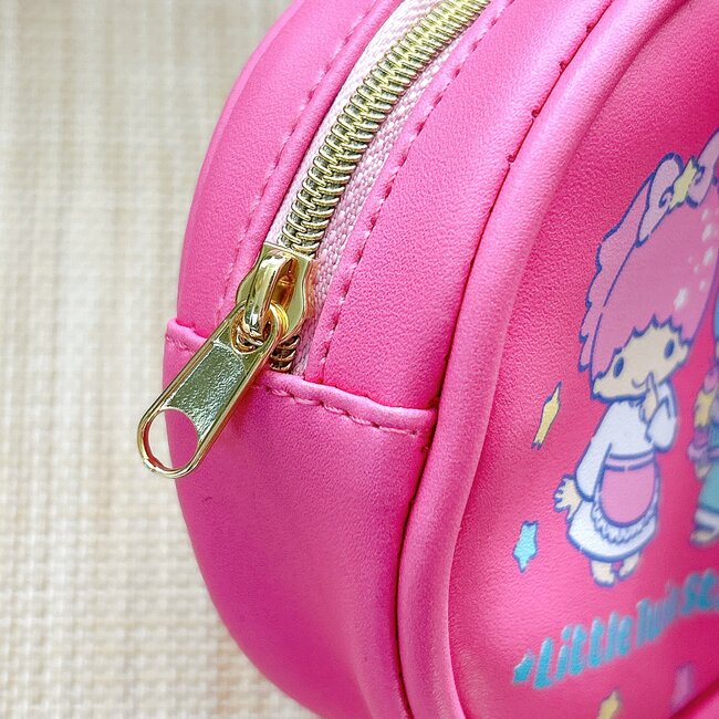 「世代だったので欲しい」「嬉しいです」しまむら×キキララの“レトロポーチ”が可愛すぎる！まんまるの形のポーチで、小物やコスメ、お金などを入れるのに便利なんです！