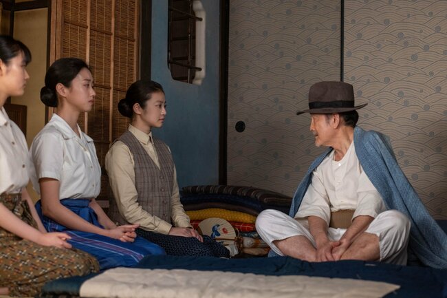 今日の15分は、このシーンのためにあった――釜次（吉田鋼太郎）とくら（浅田美代子）、“よさこい節”で交わしたふたりだけのさよなら【あんぱん第79回レビュー】