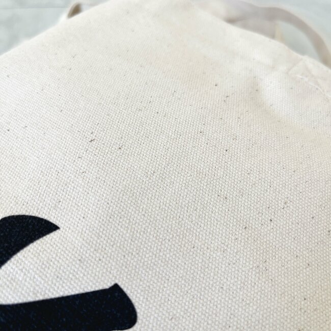 荷物が10kg入ってすごい！カルディの「大容量トートバッグ」収納力たっぷりでヘビロテしてる！