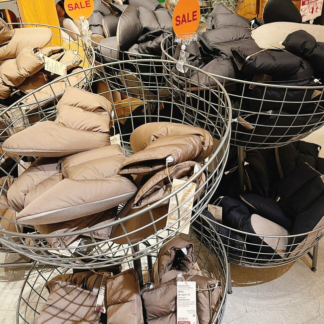 「床暖房が必要なくなりました」無印良品の“羽毛布団みたいなルームシューズ”3990円→2990円は太っ腹すぎだよ！「冷え性対策ダントツの一位」「去年は迷ってるうちに売り切れ」