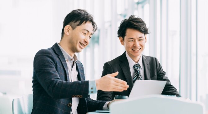 【一発アウト】部下から「無能中の無能」と陰で言われる上司の絶対NG行動