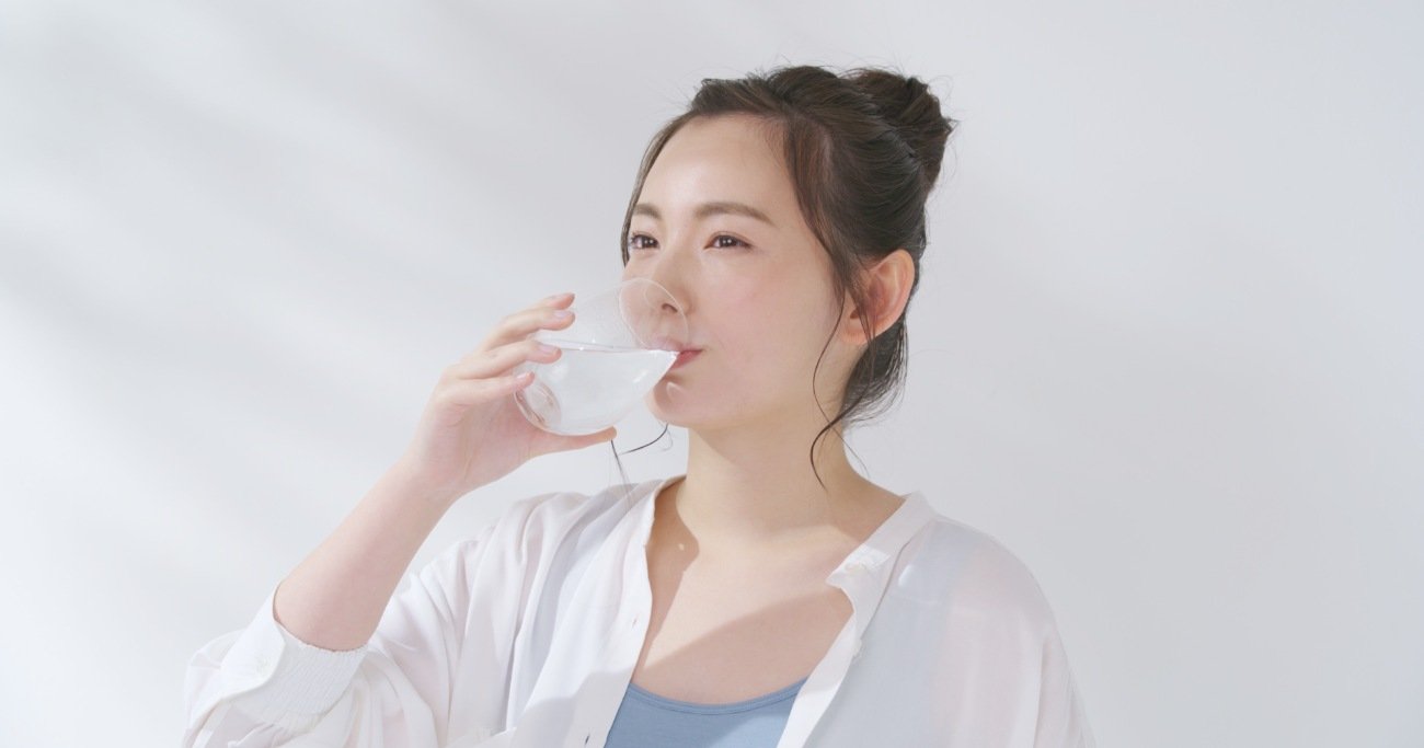 集中できない、ミスが増える…見落としがちな「水分不足」という消耗