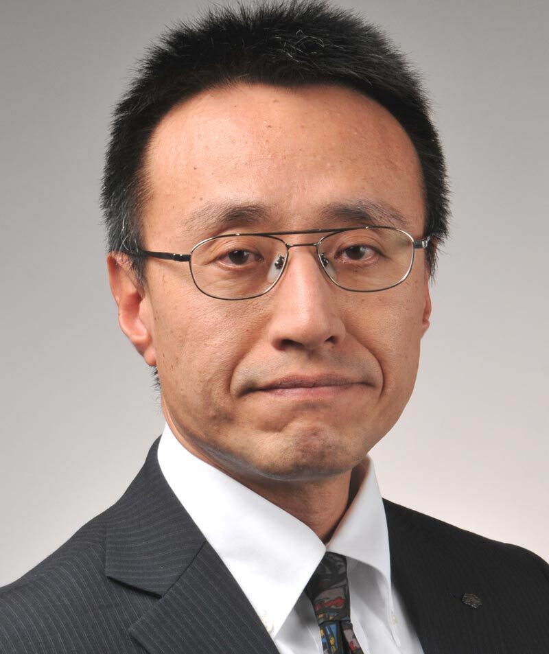 大越龍文氏
