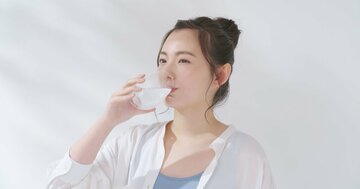集中できない、ミスが増える…見落としがちな「水分不足」という消耗