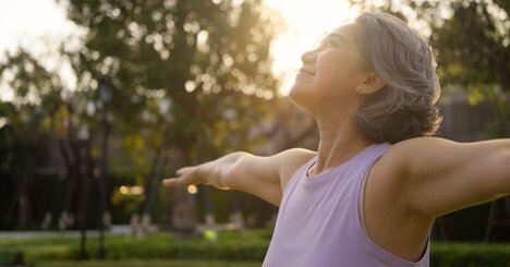 人類の平均寿命は100歳近くになり、人生設計も大幅な見直しが必要に