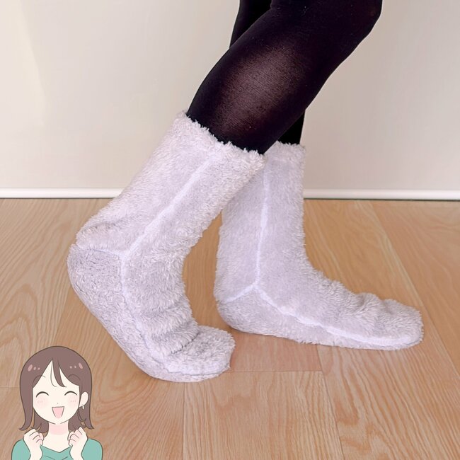 「冬場にスリッパいらないかも」無印良品の“履く毛布”が冷え性の味方すぎる！「床の冷たさを感じない」「毎年、家族分購入」