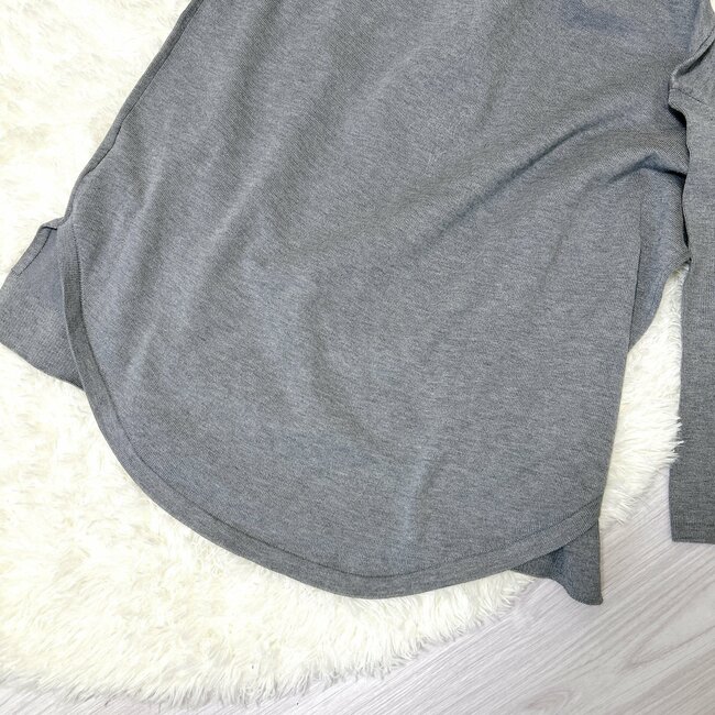 「毎年リピートしてます」cocaの“ゆったりニット”お尻をまるっと隠せて天才すぎる…！「痩せてみえる」「腰回りもすっきり」