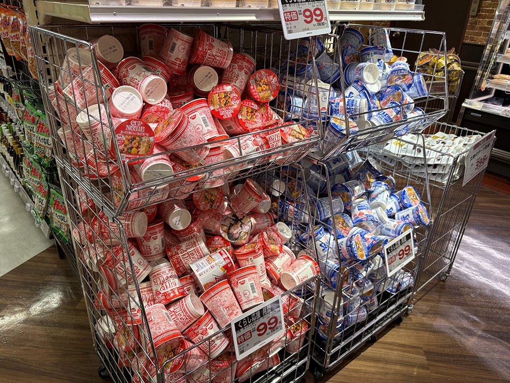 画像：品出しの手間が省けるジャンブル陳列