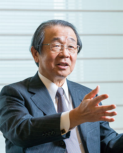 中外製薬がロシュ傘下入り15年、CEOが語る「国内再編の行方」
