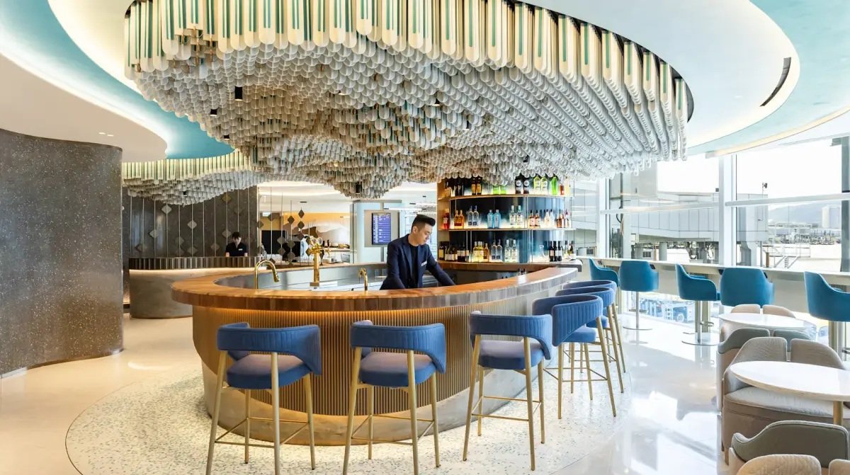 年会費7万円分の「空港ラウンジ」をエコノミークラスでも“無料”で使える裏ワザ