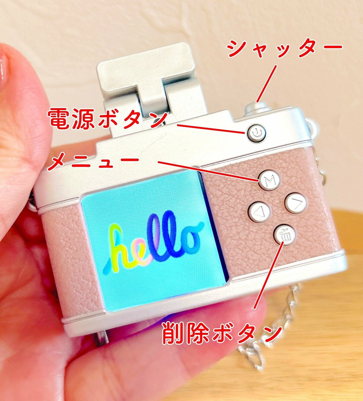 「手軽に平成37年にできます」3COINSで話題の“激かわトイカメラ”が衝撃すぎた！「めっちゃよい、エモい…」「レトロ感ありかわいい」