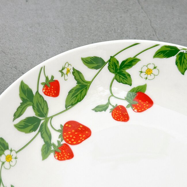 思わずまとめ買いした…！セリアの「昭和レトロな食器」純喫茶みたいで可愛すぎる！