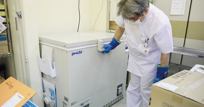 新型コロナワクチンを保管する冷凍庫。PHCホールディングス主要子会社、PHCの製品だ