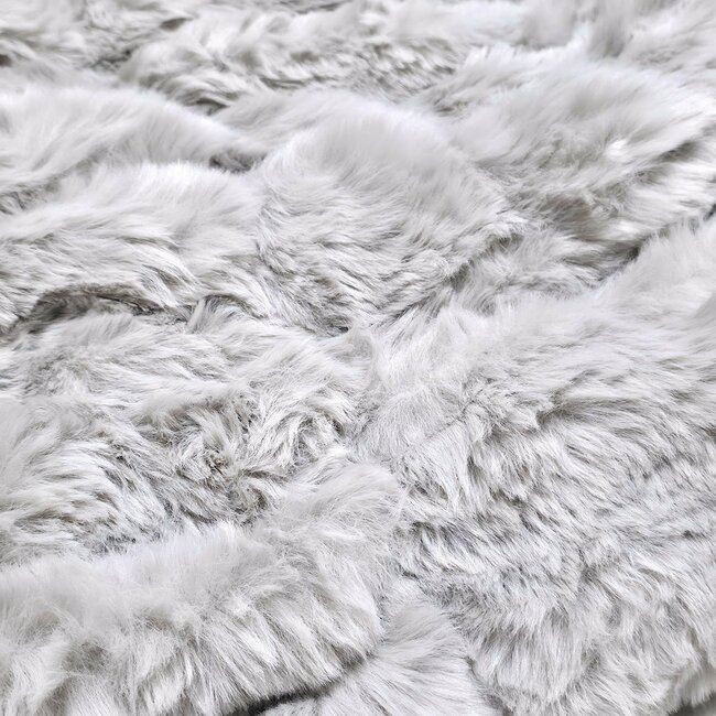 考えた人、天才ですか…?ニトリの“着るクッション”ふわふわすぎて雲に包まれてるみたい!「2枚購入しました」「マジ購入してよかった」