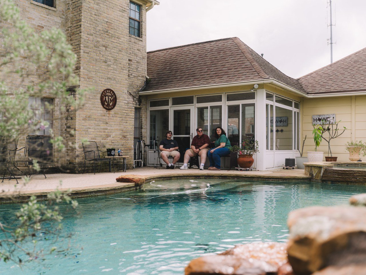 米国で増える上位中産階級　年収2000万円超