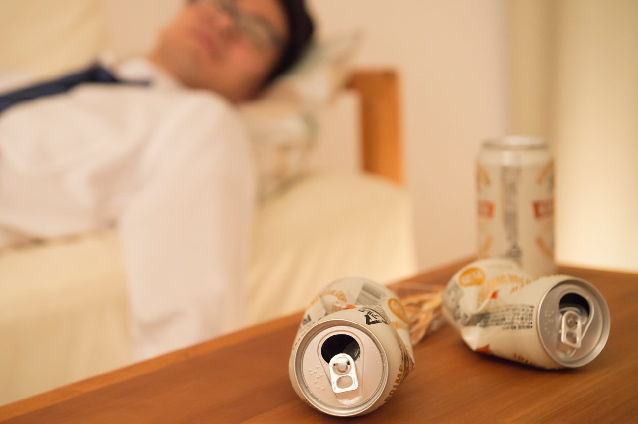 「アルコール依存症治療アプリ」が保険適用OKに、一般内科でも減酒を目指せる
