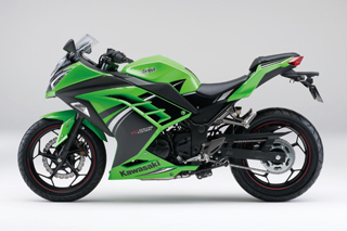 贅沢品の中型バイクの販売数量が1.5倍に <br />楽しみを演出、カワサキの“草の根大作戦”
