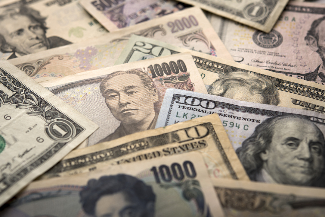 トランプノミクスで日本企業に円安の神風、世界は財政拡大へ<br />