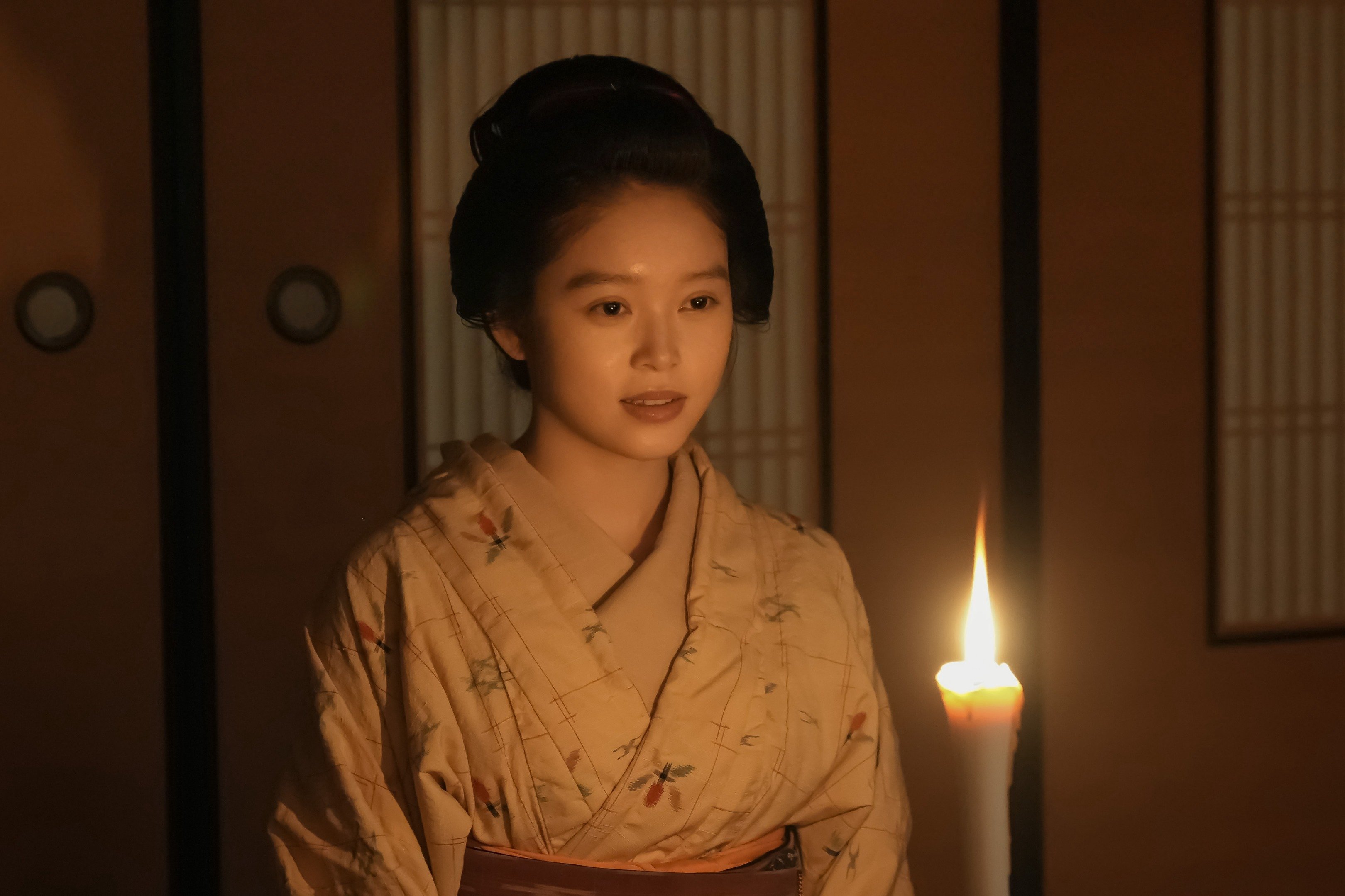 菅田将暉・有村架純主演の映画みたい…幸せオーラ全開ヒロインの奇行に、家族が心配〈ばけばけ第58回〉