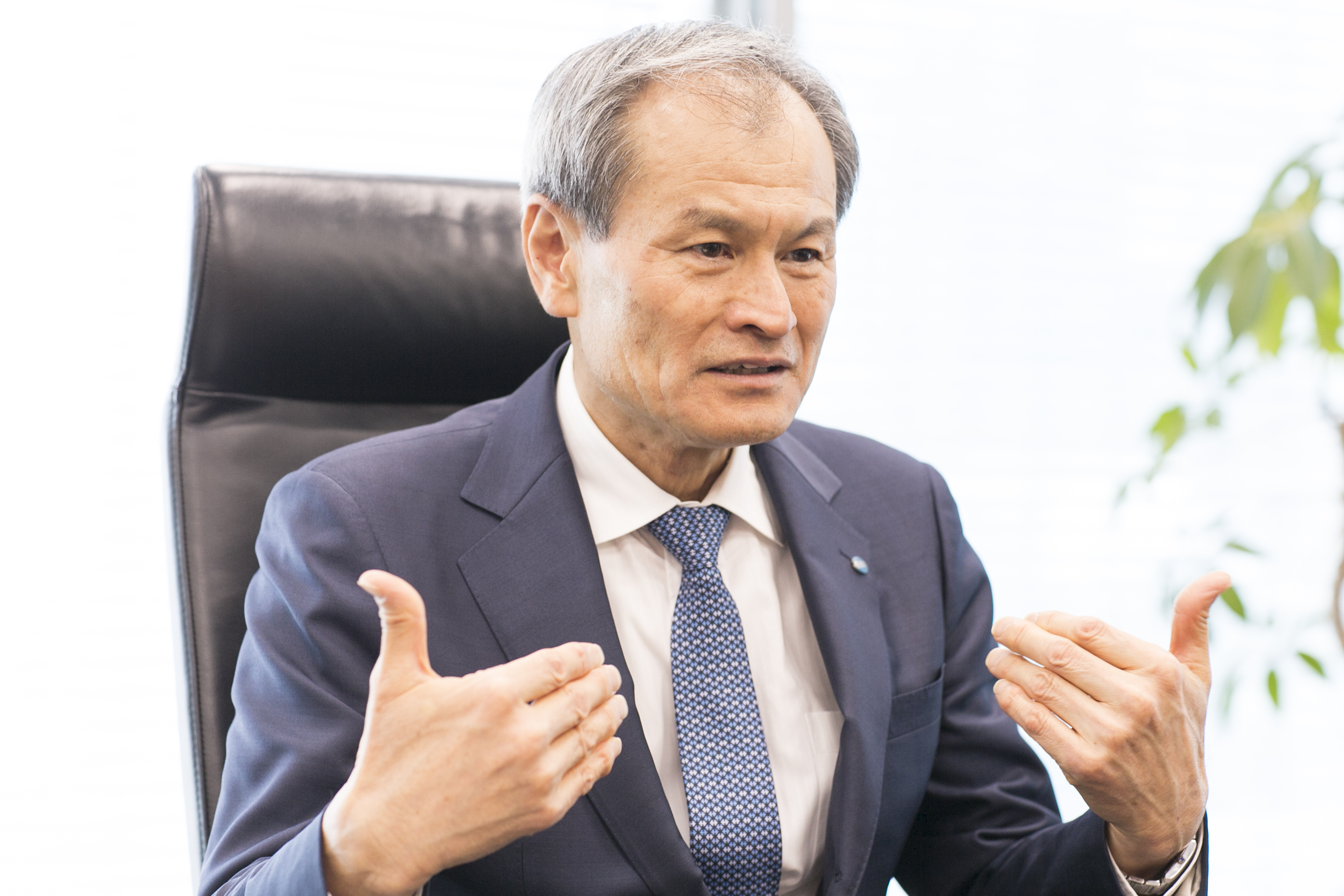 リーダーに不可欠なのは「変化への感度」と「身を引く覚悟」