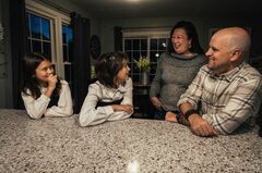 現金にそっぽ向く米国の子どもたち