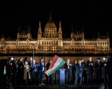 ハンガリー新興野党、いかにオルバン政権を倒したか