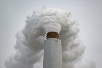 米発電所、25年は汚染物質排出量が急増