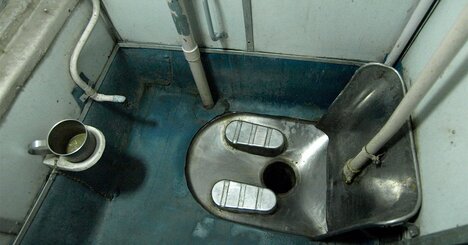 インド「驚きのトイレ事情」、野外排せつの6割がインド人？お尻は手で拭くってやっぱりホント？