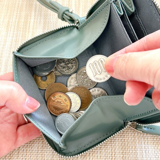 ガバッと開いて使いやすい…！アフタヌーンティーの「おしゃれミニ財布」がセールで62％オフは破格だよ！