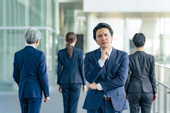 【あなたは大丈夫？】優秀だったのに「40代で急に転落する人」の行動・ワースト1