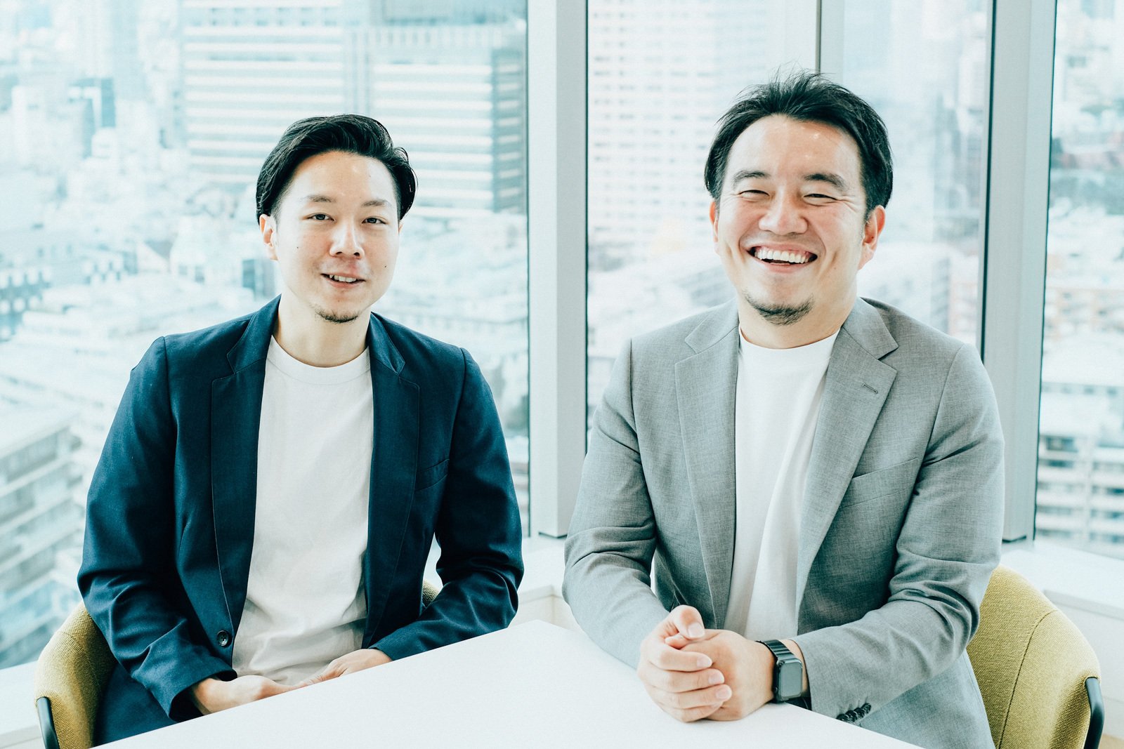 左から、SmartHRの元CTOで現CEOの芹澤雅人氏、元CEOで現取締役ファウンダーの宮田昇始氏