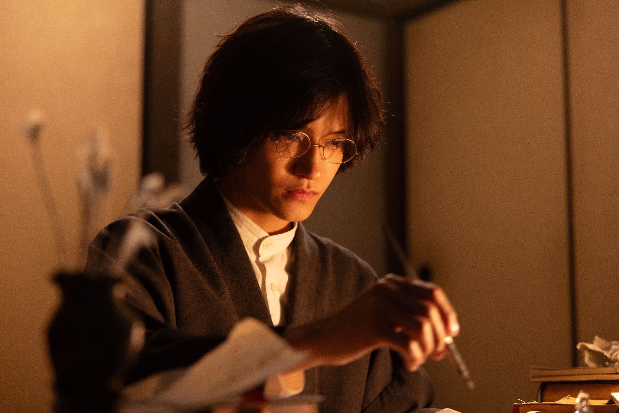遊郭、新聞、人柱!前作「ばけばけ」と見比べたくなる“日本の西洋化”が味わい深い〈風、薫る第51回〉