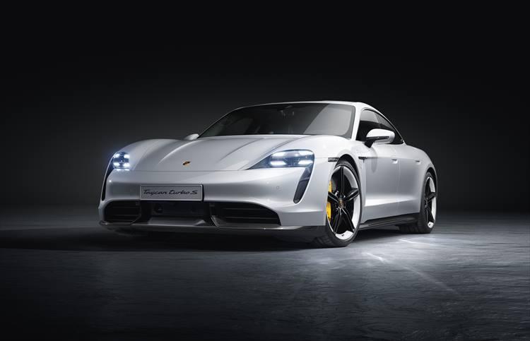 ポルシェ初の100%バッテリーEV「タイカン」の魅力とは?