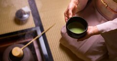 利休が自らプロデュースした茶碗、「美しさ」が取り除かれているのはなぜ？