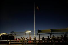 トランプ政権、移民制限の拡大狙う　コロナが好機と判断