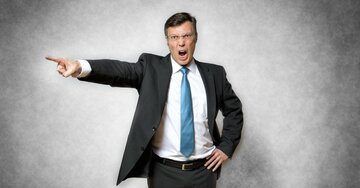 パワハラする人は出世しやすい?