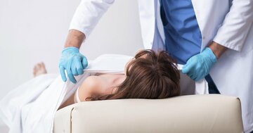 解剖率わずか9.8％、監察医はごく一部の都市だけ…日本の死因究明が抱える深刻な課題