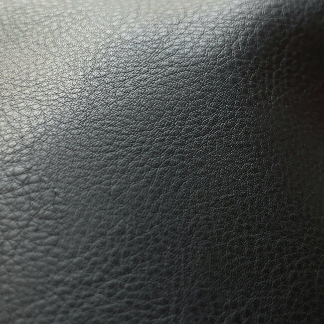 1泊2日の荷物が余裕で入った！GUの“高見えショルダーバッグ”オシャレなのに収納力すごい！「かなりコスパいい」「見た目以上に収納できる」