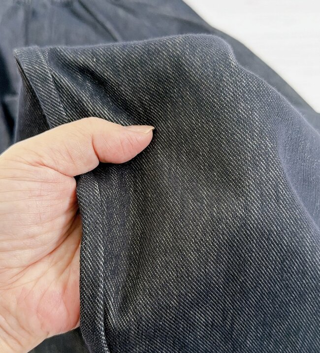 もう普通のパンツに戻れないかも。ワークマンの「伸びるワイドパンツ」ゆったり体型カバーできて楽ちんすぎる！《購入レビュー》
