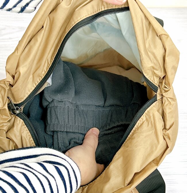 「3個目リピ買い」「文句なしのお品」ワークマンの“大容量バッグ”1泊分の荷物が入るし、2WAYで使えて楽ちん！「重たさを感じません」