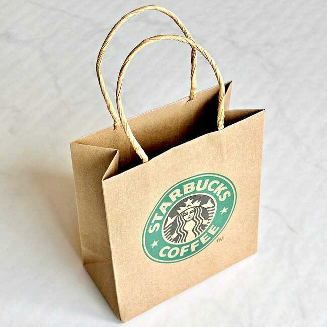 「こんなモフモフ見たことない」スターバックスの“30周年スペシャルグッズ”ドリンク券付きでお得感すごい!「テディベア仕様やばすぎ」「ふわふわでシリーズ化してほしい」