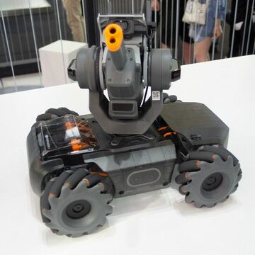 戦車型ロボも登場！ CES ASIAで見つけた最先端の尖ったガジェット